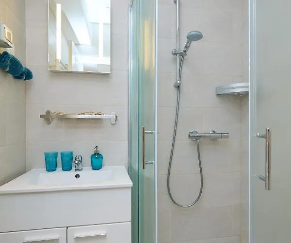 Sebastiaan アパート